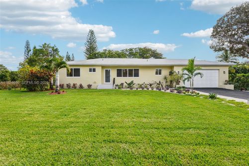 140 Ne 161st St, Miami, FL, 33162-4223 | Card Image