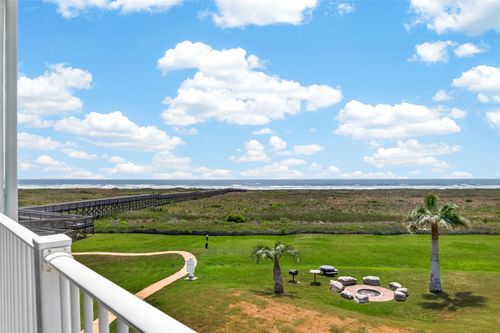 203-4211 Pointe West Dr, Galveston, TX, 77554-3048 | Card Image