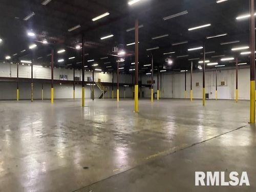 7800 14th St W, Rock Island, IL, 61201-7422 | Card Image