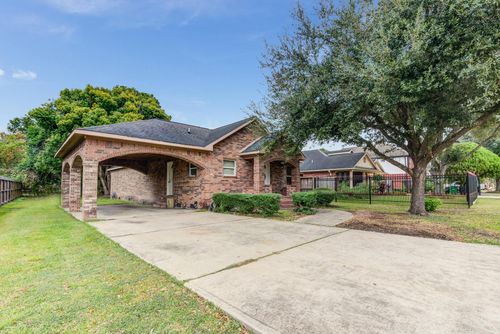 8123 Tareyton Ln, Houston, TX, 77075-2143 | Card Image