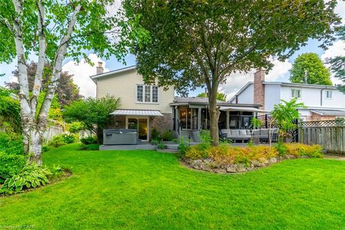 619 Moorelands Cres, Milton, ON, L9T4B3 | Card Image