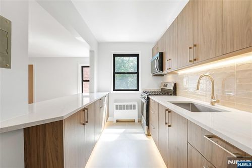 2329 Hudson Ter, Fort Lee, NJ, 07024-7948 | Card Image