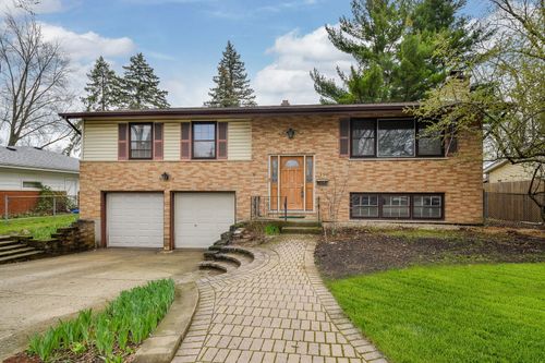 955 Ford Ave, Elgin, IL, 60120-2335 | Card Image