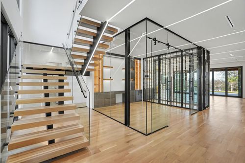 9457 Waterview Rd, Dallas, TX, 75218-2748 | Card Image