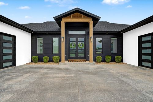 1750 Westend Ave, Centerton, AR, 72719-4501 | Card Image