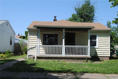 3028 Welch Ave, Niagara Falls, NY, 14303-2038 | Card Image