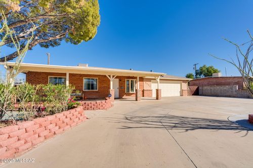 5741 E 33rd St, Tucson, AZ, 85711-6713 | Card Image