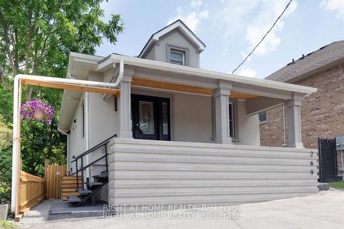 269 Prospect St, Newmarket, ON, L3Y3V3 | Card Image