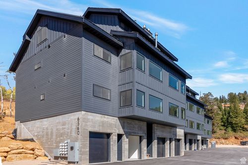 5a-6560 N Wolf Creek Dr, Eden, UT, 84310-9117 | Card Image