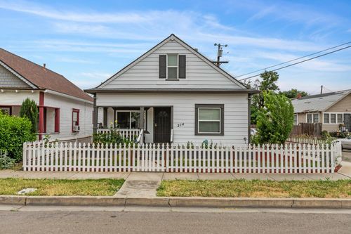 214 W 7th Street, Tracy, CA, 95376 | Card Image