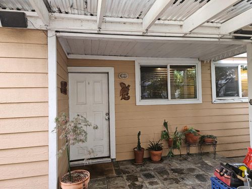 1624 Sacramento Ave, West Sacramento, CA, 95605-1871 | Card Image