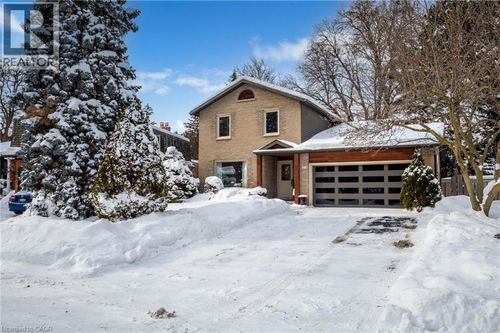 946 Nora Dr, Burlington, ON, L7T3E8 | Card Image