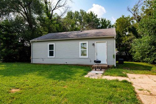 3521 E Sunview Ave, Wichita, KS, 67216-2941 | Card Image