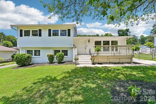 923 Yuma St, Charlotte, NC, 28213-5864 | Card Image