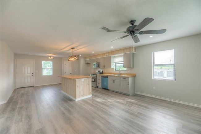 Open concept new build. Island kitchen | Image 4