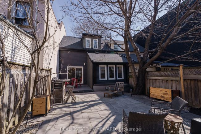 98 Edwin Ave, House attached with 2 bedrooms, 2 bathrooms and 1 parking in Toronto ON | Image 34