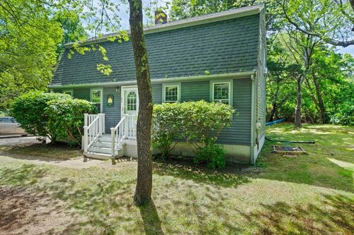 62 Manomet Point Rd, Plymouth, MA, 02360-1126 | Card Image