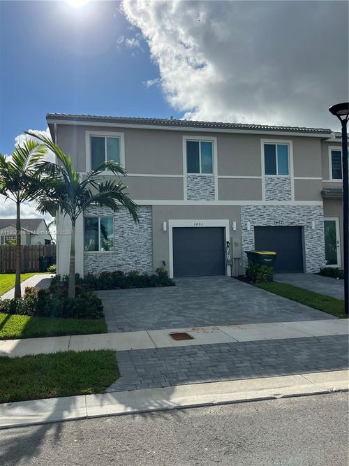 1451-1451 Se 7th Ter, Homestead, FL, 33034-3462 | Card Image