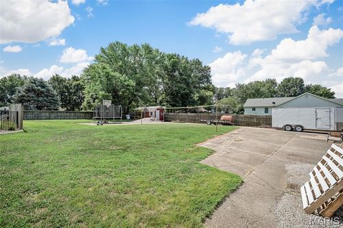 450 Nantucket Dr, Saint Charles, MO, 63301-1265 | Card Image