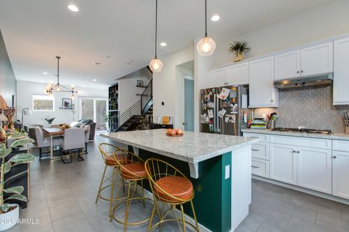 31-4444 N 25th St, Phoenix, AZ, 85016-5640 | Card Image