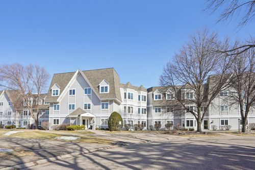 apt-212-4035 Victoria St N, Shoreview, MN, 55126-2959 | Card Image