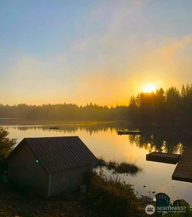 Gorgeous morning sunrises with resident eages! Evenings with the bats! | Image 37