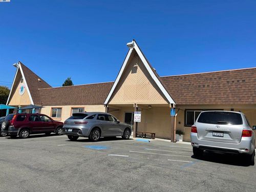 4274 Seven Hills Rd, Castro Valley, CA, 94546-2251 | Card Image