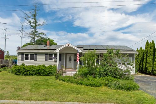 46 Coakley Road, Portsmouth, NH, 03801 | Card Image