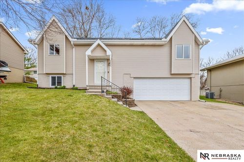 8406 S 142 Avenue, Omaha, NE, 68138 | Card Image