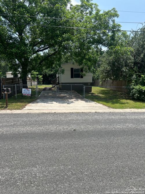 25226 Pat Pkwy, San Antonio, TX, 78257-1450 | Card Image