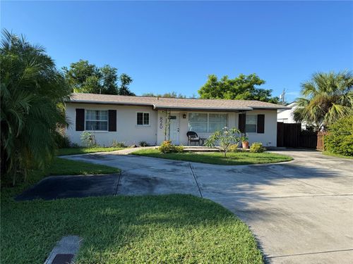 820 40th Ave Ne, ST PETERSBURG, FL, 33703-5927 | Card Image