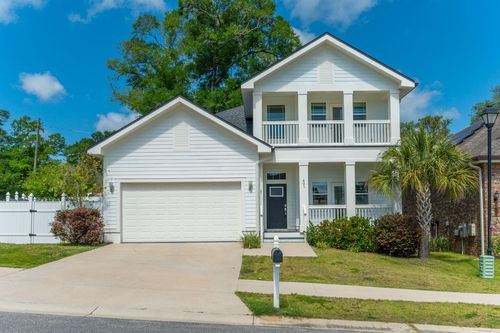401 Hideaway Ln, Niceville, FL, 32578-1960 | Card Image