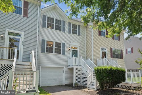 523 Blacksburg Ter Ne, LEESBURG, VA, 20176-2460 | Card Image