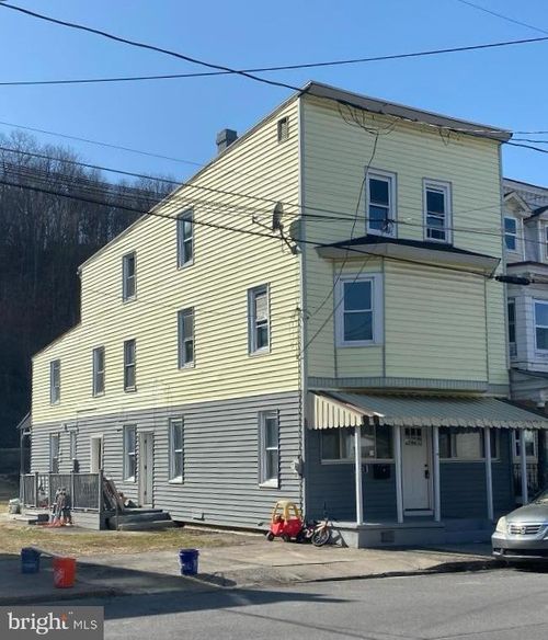 432 S Shamokin St, SHAMOKIN, PA, 17872-6408 | Card Image