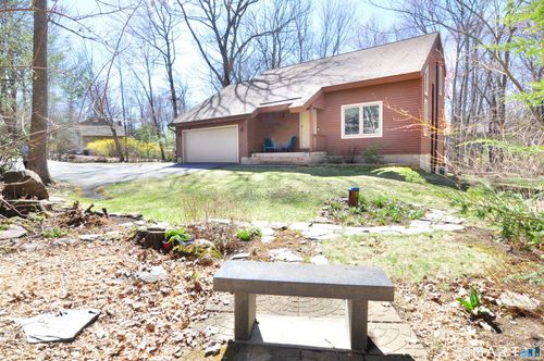 19 W Woods Rd, Burlington, CT, 06013-1424 | Card Image