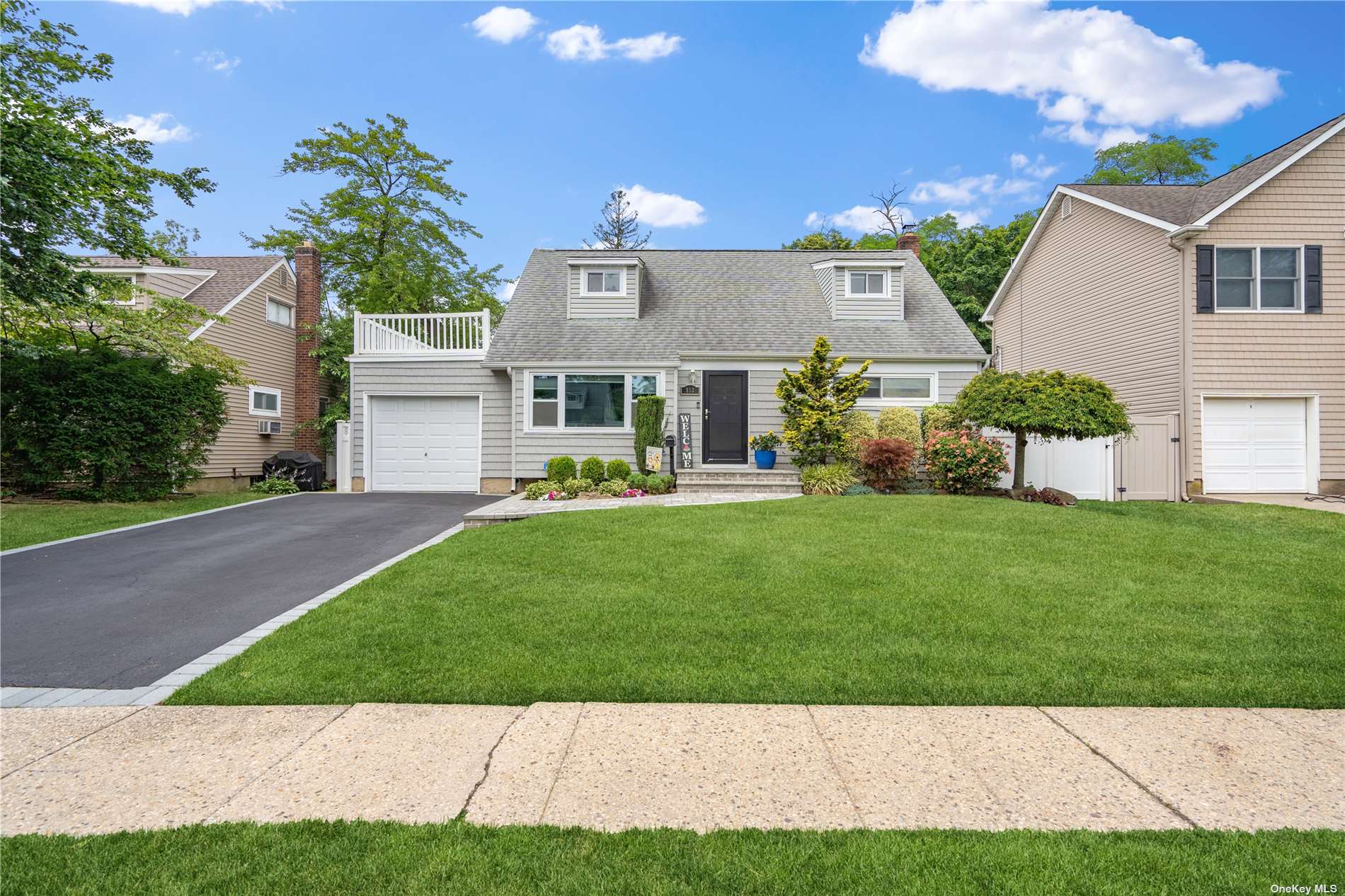 Shelley Rd, North Bellmore, NY 11710