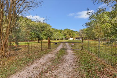 22595 Pineridge Dr, Porter, TX, 77365-3889 | Card Image