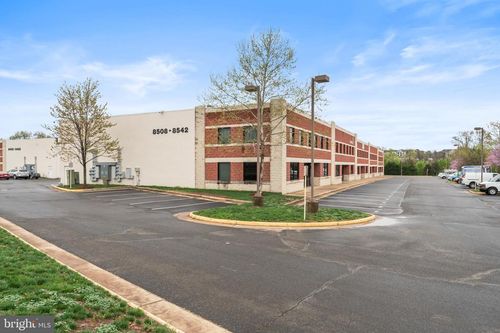 8542 Virginia Meadows Dr, Manassas, VA, 20109-4861 | Card Image
