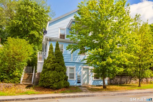 182 Vauxhall St, New London, CT, 06320-3836 | Card Image