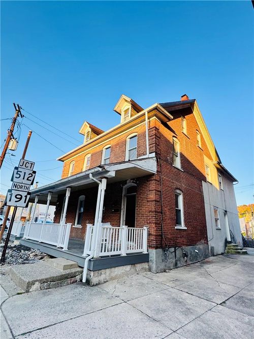 31 S 1st St, Bangor, PA, 18013-2611 | Card Image