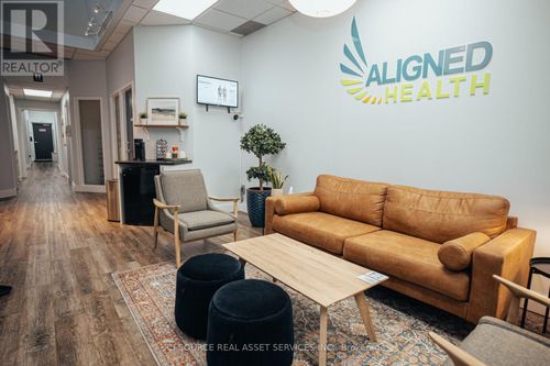 6-745 Bridge St W, Waterloo, ON, N2V2G6 | Card Image