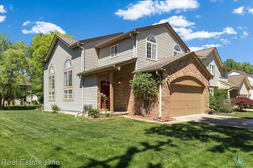 113 Algansee Dr, Troy, MI, 48083-1611 | Card Image