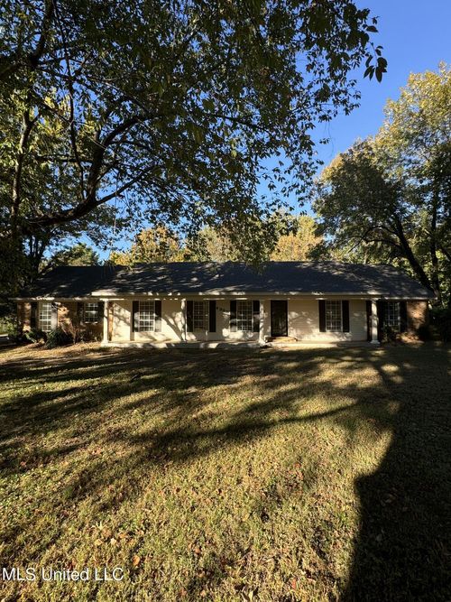 4988 Starlanding Road, Nesbit, MS, 38651 | Card Image