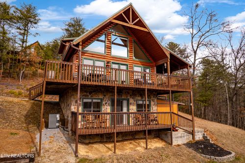 2610 Harvest Way, Sevierville, TN, 37862-8176 | Card Image