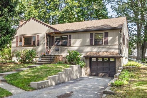 17 Louise Ave, Wakefield, MA, 01880-4916 | Card Image