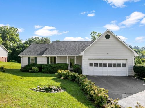 1 Strathmore Dr, Arden, NC, 28704-8521 | Card Image