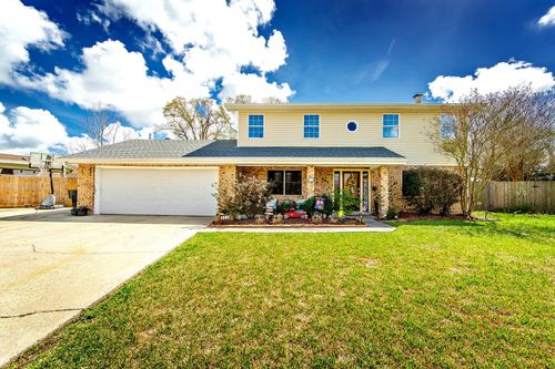 924 Eagle Dr, Houma, LA, 70364-1924 | Card Image