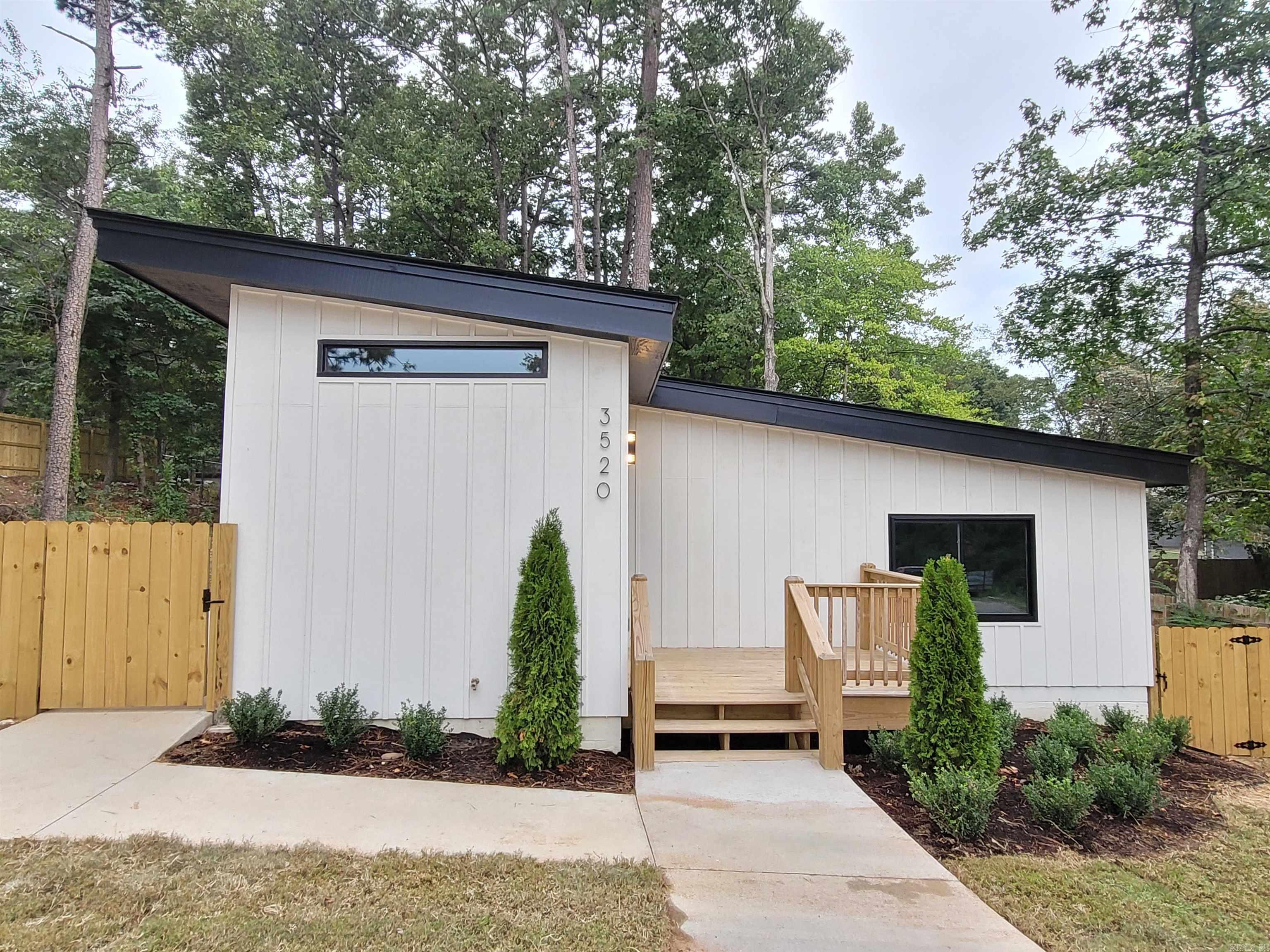 Holt St, Little Rock, AR 72204