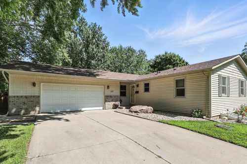 1075 Harrison St S, Shakopee, MN, 55379-2037 | Card Image