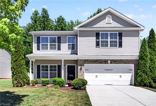 3821 Marble Dr, High Point, NC, 27265-9033 | Card Image